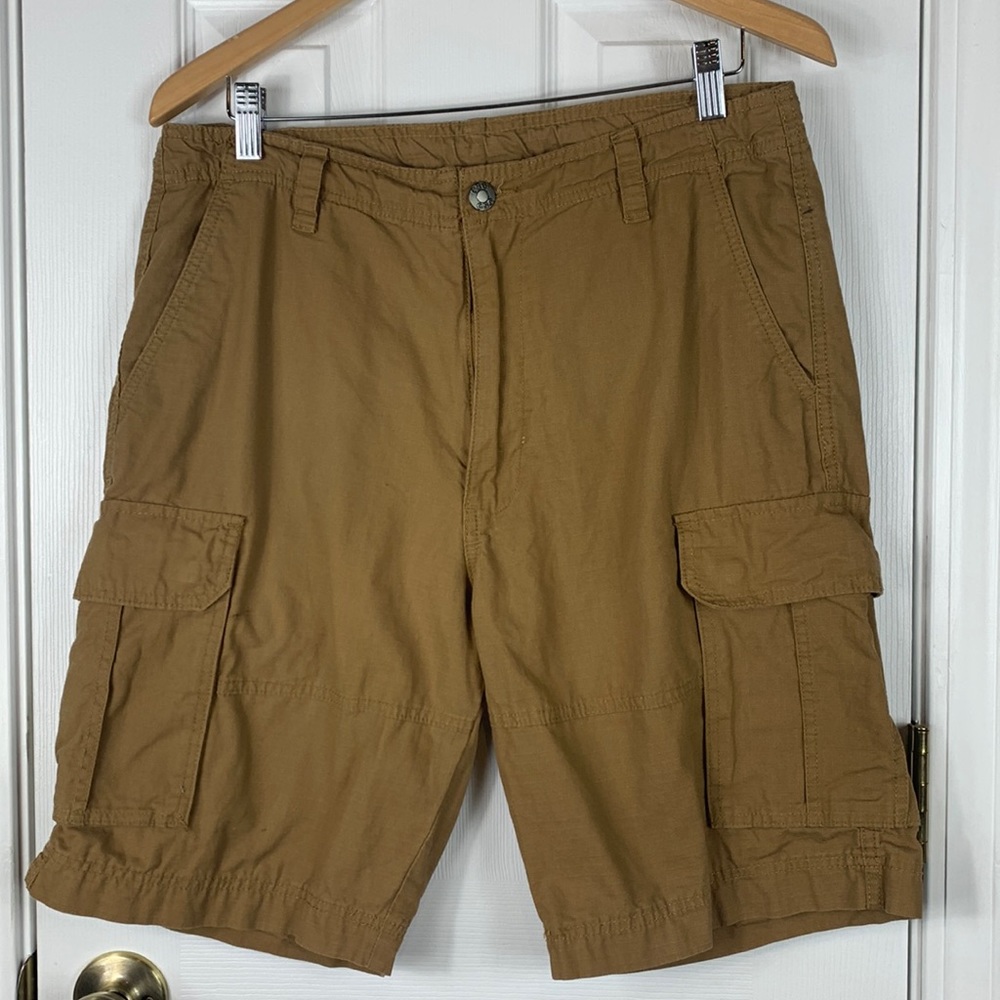 CSG camel colored mens cargo shorts size 36. 100% cotton. 6 pockets